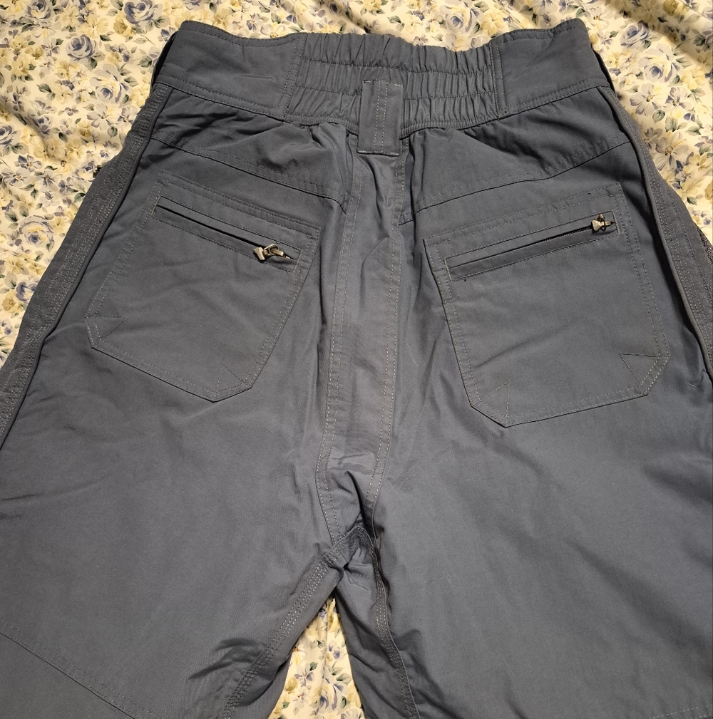 Vintage Y2K OAKLEY Snowboard Pants